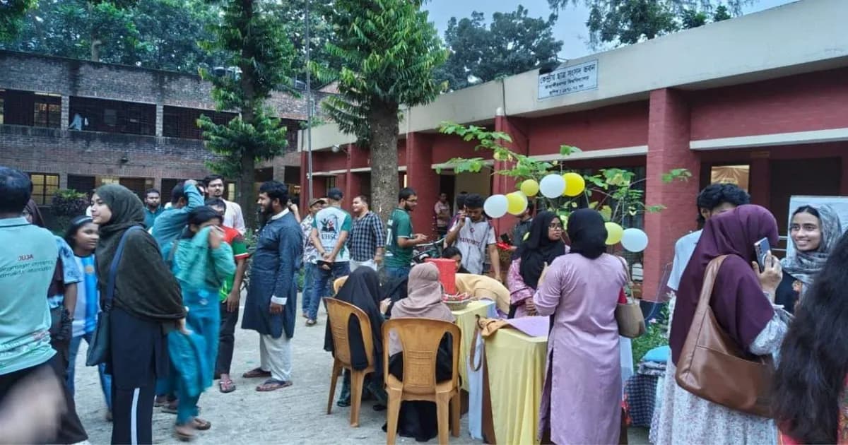 জাকসুর শেষ দিনে শিক্ষার্থীদের নিয়ে ‘শেষ বিকেলের উৎসব’