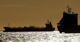 ইরানি তেলের ওপর নিষেধাজ্ঞা শিথিলের চিন্তা যুক্তরাষ্ট্রের