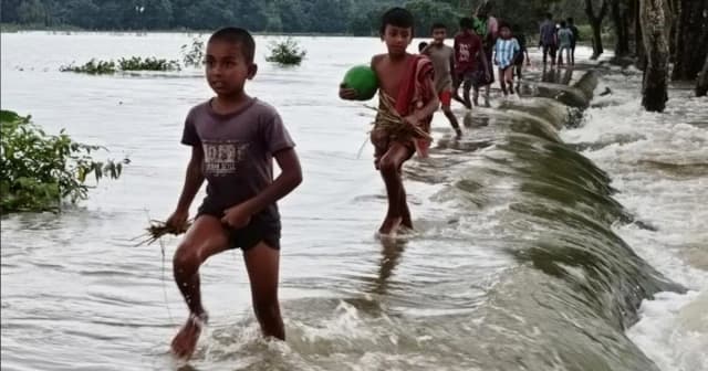 হু হু করে বাড়ছে নদীর পানি, বন্যা নিয়ে নতুন সতর্কবার্তা