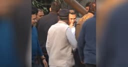 পায়ে হেঁটে বাসা থেকে অফিসে গেলেন তারেক রহমান