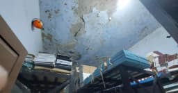 পলাশে ভূমিকম্পে সাবরেজিস্ট্রার অফিসে ফাটল