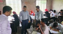 ইউএনও’র সহায়তায় এসএসসিতে অংশ নিলো প্রতিবন্ধী শিক্ষার্থী