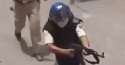 ভারতে বিক্ষোভে একে-৪৭ ব্যবহার, সরানো হলো পুলিশ কর্মকর্তাকে
