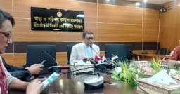 সরকারি ডিউটি বাদ দিয়ে ব্যক্তিগত রোগী দেখায় চিকিৎসকের লাইসেন্স স্থগিত