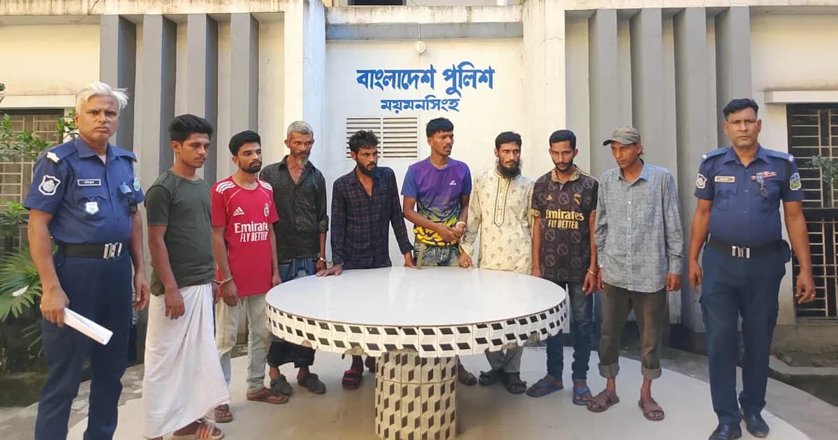 ময়মনসিংহে যৌথ অভিযানে ১০ সক্রিয় ছিনতাইকারী গ্রেপ্তার