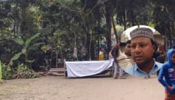 বাবার লাশ দাফনে বাঁধা, পালিয়ে গেল সন্তান