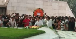 জিয়াউর রহমান ও খালেদা জিয়ার সমাধিতে পার্থর শ্রদ্ধা