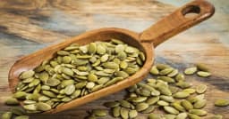 কুমড়ার বীজ বেশি খেলে শরীরে যে সমস্যাগুলো দেখা দিতে পারে