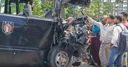 র‍্যাবের গাড়ি-বাসের মুখোমুখি সংঘর্ষে শিশুসহ নিহত ৩