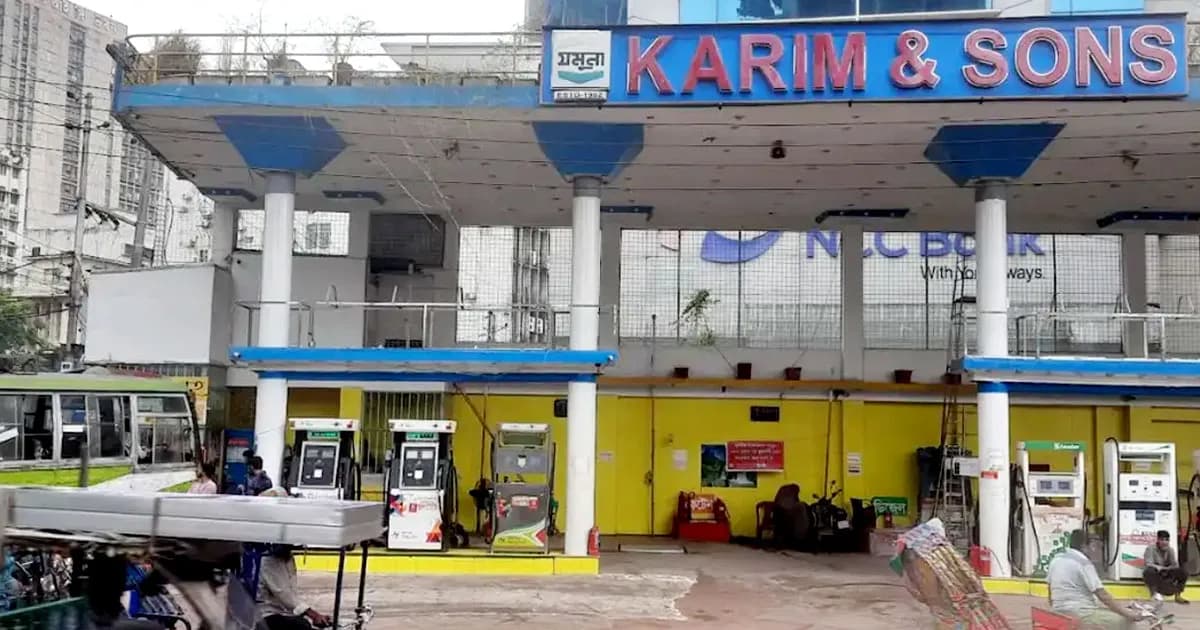 ফিলিং স্টেশনগুলোতে তেল আছে, ক্রেতা নেই