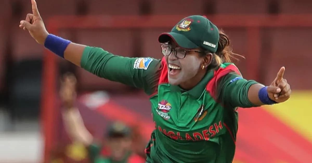 ক্রিকেটকে ঘৃণা করে ছাড়তে চাই না : রুমানা আহমেদ