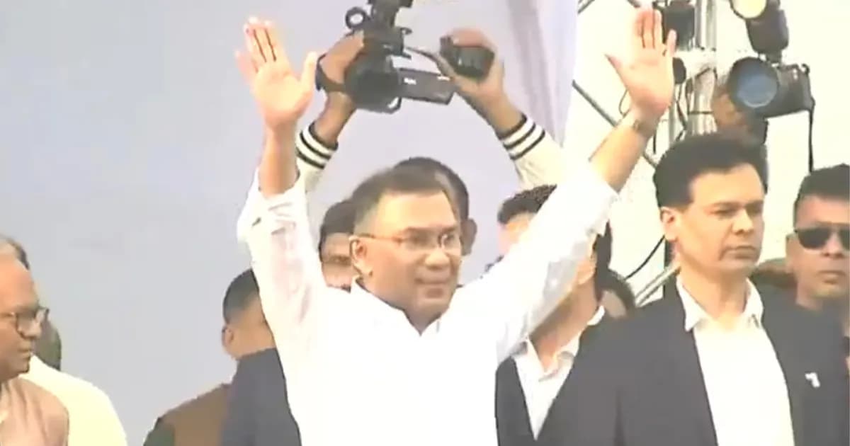 জনস্রোত পেরিয়ে গণসংবর্ধনা মঞ্চে তারেক রহমান