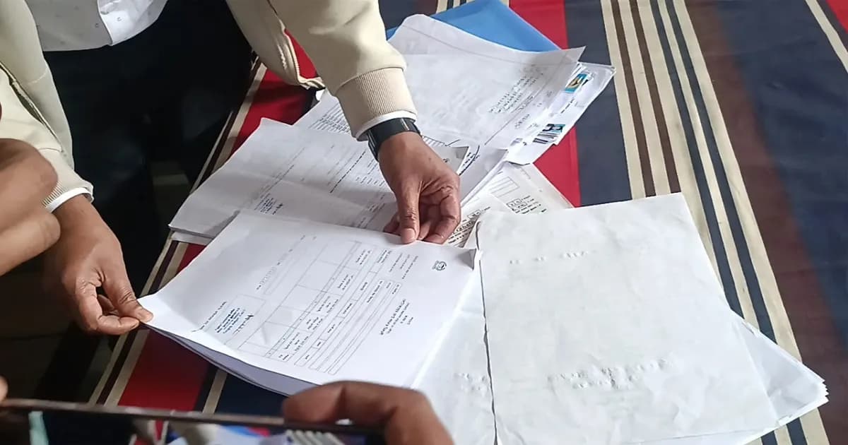 ভোট শেষ হওয়ার আগেই রেজাল্ট শিটে স্বাক্ষর, প্রিজাইডিং কর্মকর্তা প্রত্যাহার