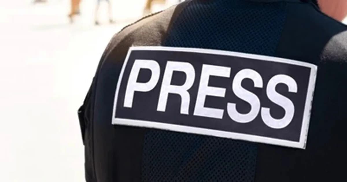 অনলাইন নয়, ম্যানুয়ালি সাংবাদিক কার্ড দেবে ইসি