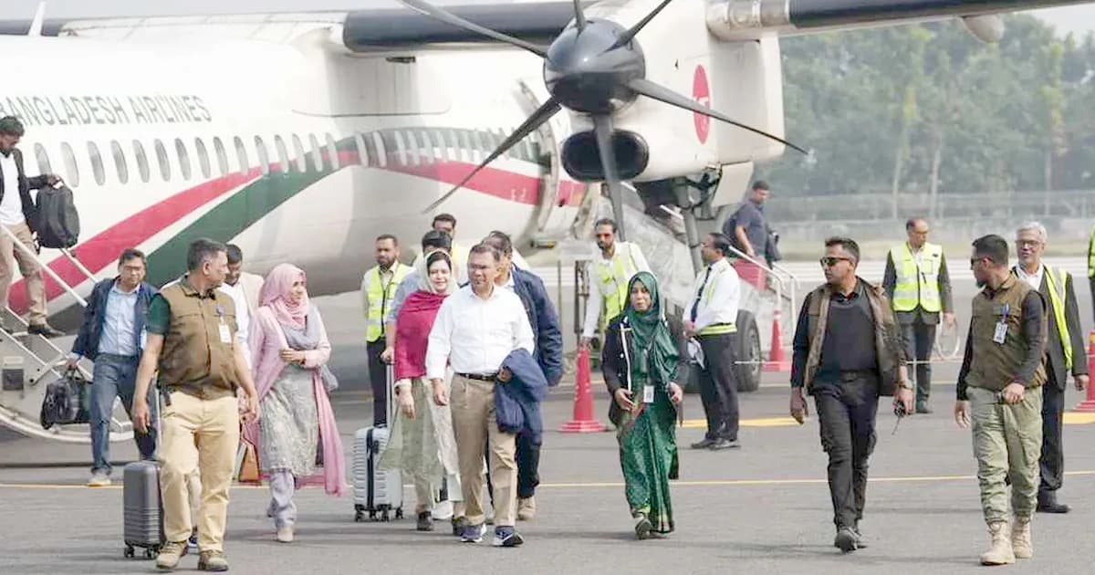 দীর্ঘ ২২ বছর পর রাজশাহীতে পৌঁছালেন তারেক রহমান