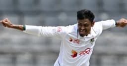 প্রতিরোধ গড়া জুটি ভাঙলেন তাইজুল, জয়ের সুবাস পাচ্ছে বাংলাদেশ