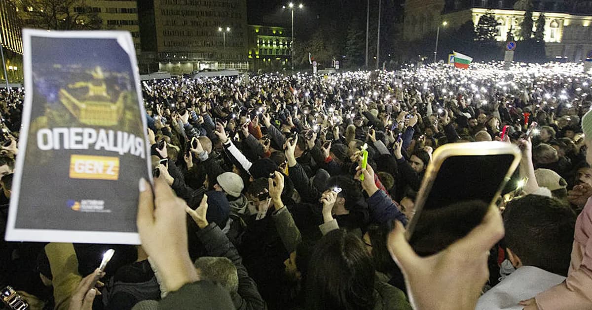 দুর্নীতিবিরোধী টানা আন্দোলনের চাপে বুলগেরিয়া সরকারের পতন