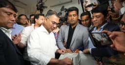 ঢাকা-১৭ আসনে এগিয়ে তারেক রহমান