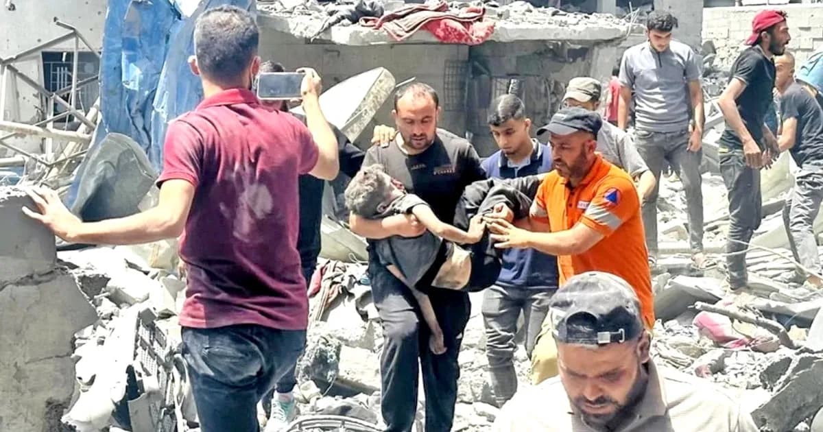 গাজায় ইসরায়েলি হামলা থামছে না: শিশুসহ নিহত ৩২