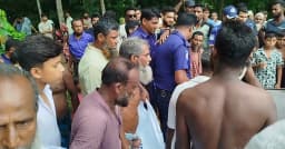 দুমকিতে মাদ্রাসা শিক্ষকের ঝুলন্ত দেহ উদ্ধার, কোমড়ে পাওয়া গেল চিরকুট