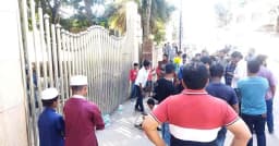 বান্দরবানে পুলিশ সুপার কার্যালয় ঘেরাও