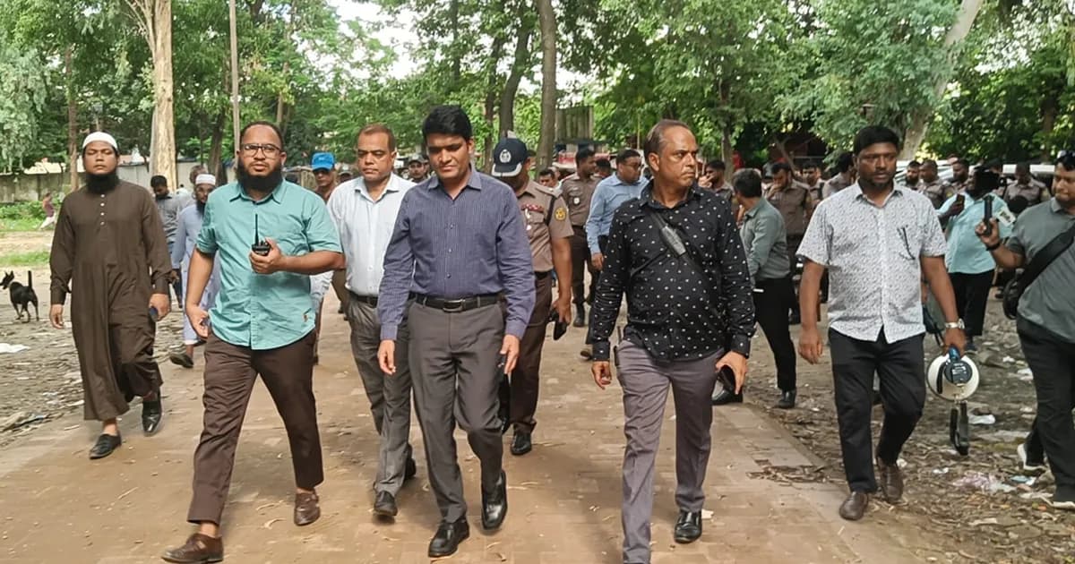 সোহরাওয়ার্দী উদ্যানে যৌথ উচ্ছেদ অভিযান