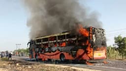 ভারতে ভয়াবহ বাস দুর্ঘটনায় নিহত বেড়ে ১৯