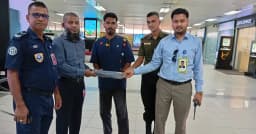 ‎আনসারের তৎপরতায় হারিয়ে যাওয়া হ্যান্ড ব্যাগ ও ল্যাপটপ উদ্ধার