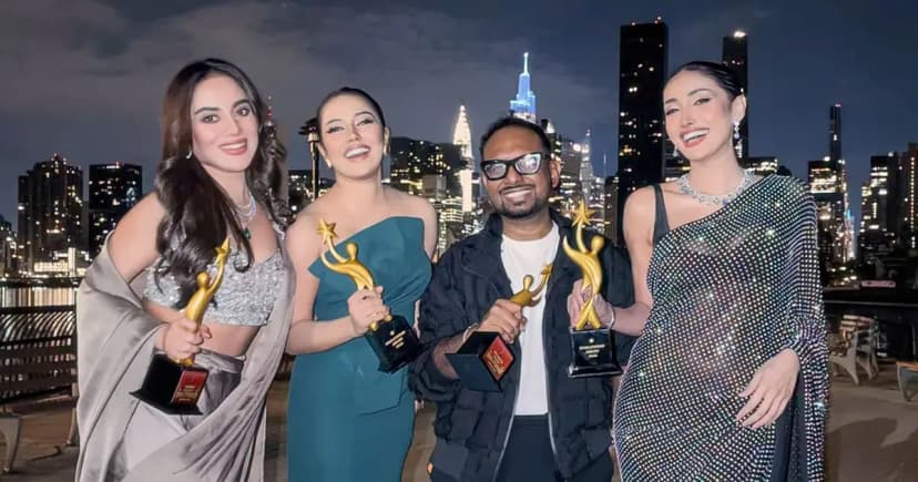 নিউ ইয়র্কের ঝলমলে রাতে পুরস্কার হাতে তারকাদের আনন্দ উদযাপন