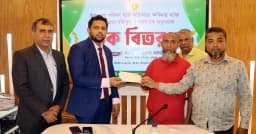 অগ্নিকাণ্ডে ক্ষতিগ্রস্ত পরিবারের পাশে শেরপুর উপজেলা প্রশাসন