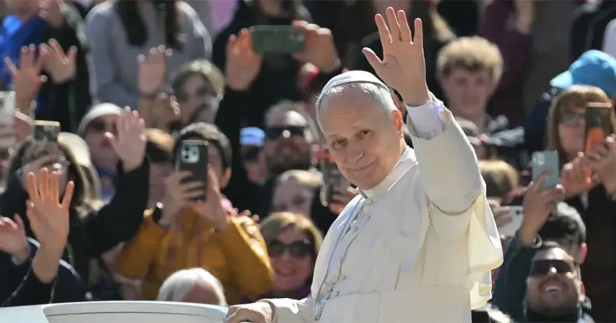 ইরান ইস্যুতে পোপ লিওকে তীব্রভাবে আক্রমণ করলেন ডোনাল্ড ট্রাম্প