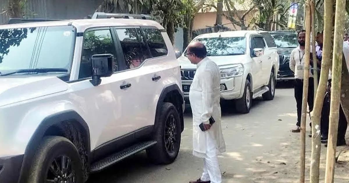 উঠান বৈঠকে উপকারভোগীদের সঙ্গে সরাসরি মতবিনিময় করলেন ব্যারিস্টার জাইমা রহমান