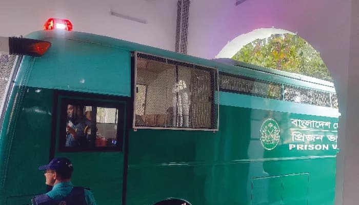 ট্রাইব্যুনালে হাজির ১৩ সেনা কর্মকর্তা