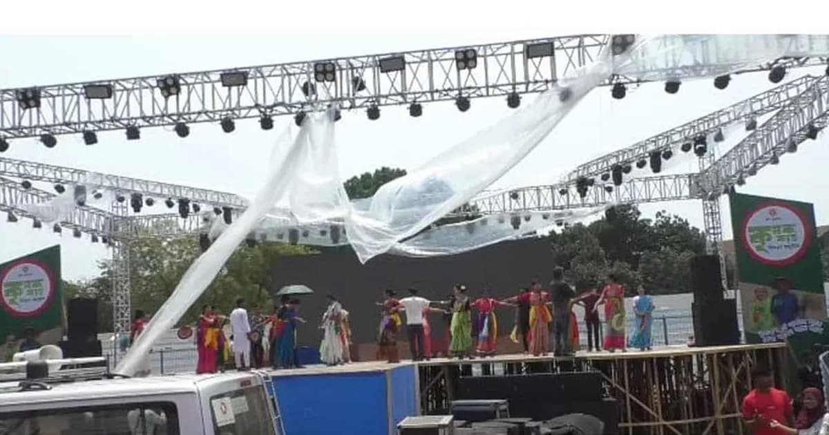 প্রধানমন্ত্রীর সফর ঘিরে টাঙ্গাইলে উৎসবমুখর পরিবেশ