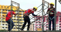 ফের চালুর পথে মালয়েশিয়ার শ্রমবাজার, তবে কাটছে না সিন্ডিকেটের ‘ভয়’