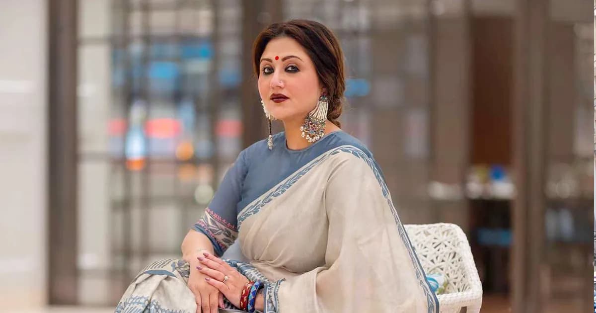 ‘বুড়িমা’ বলায় ক্ষেপলেন স্বস্তিকা
