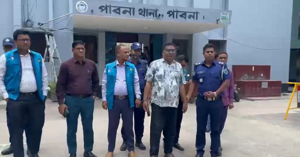 দুর্নীতির মামলায় পিআইও আবুল কালাম আজাদ গ্রেফতার, কারাগারে প্রেরণ