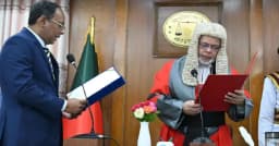 পিএসসির নতুন চেয়ারম্যান হিসেবে শপথ নিলেন নাজমুজ্জামান ভূঁইয়া