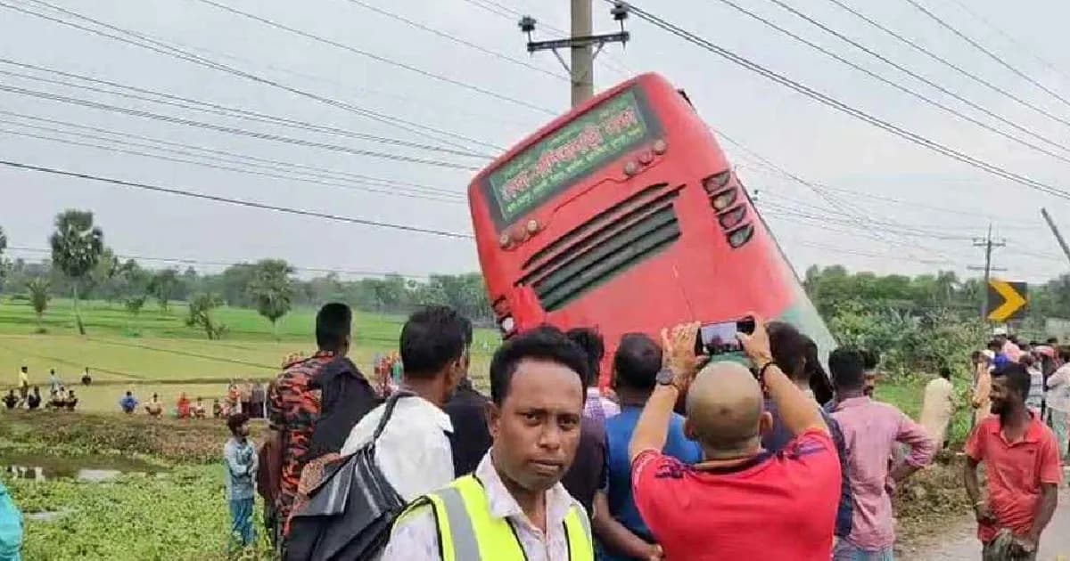 ভালুকায় ত্রিমুখী সংঘর্ষে নিহত ২, আহত ৭