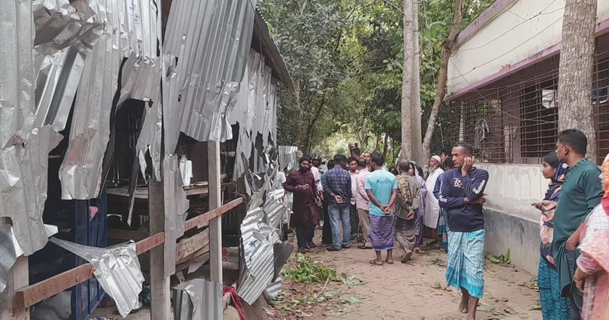 ঈদের নামাজের পর ভাঙ্গায় দুই পক্ষের সংঘর্ষ, বাড়িঘর ভাঙচুর-লুটপাট