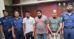 সিসি ক্যামেরার ফুটেজ দেখিয়ে ব্ল্যাকমেইল, ছাত্রীকে ডেকে নির্যাতন