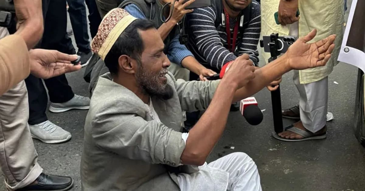 লাখো মানুষ ছুটছে খালেদা জিয়ার জানাজায়, অনেকে হাউমাউ করে কাঁদছেন