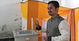 ভোট দিলেন সারজিস আলম