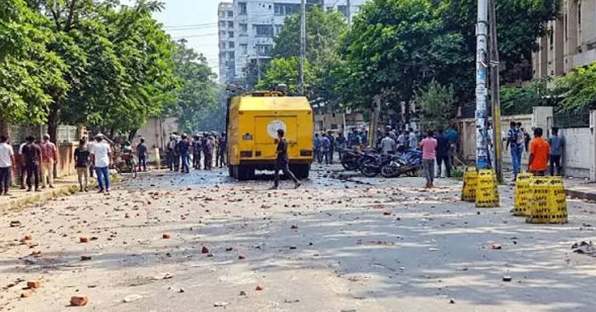 উত্তরা রণক্ষেত্র, শ্রমিক-পুলিশ সংঘর্ষে আহত অন্তত ৫০