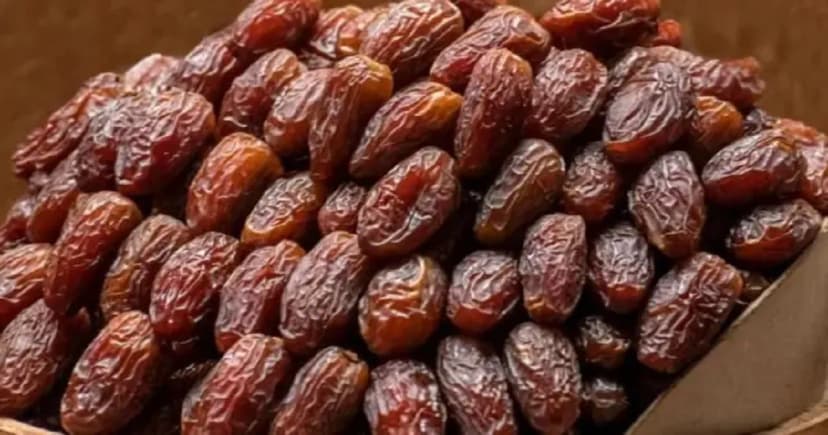 ঢাকা থেকে কুমিল্লা আসার আগেই উধাও ২০ কার্টন উপহারের খেজুর