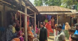 বাগাতিপাড়ায় ফাঁস দিয়ে প্রতিবন্ধী স্কুলছাত্রীর আত্মহত্যা