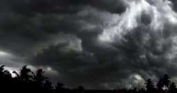 রাত ১টার মধ্যে দেশের ১৯ জেলায় ঝড়ের আভাস