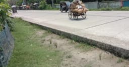 মহাসড়কের পাশ অসম রেখেই যান চলাচল, বাড়ছে দুর্ঘটনার আশঙ্কা