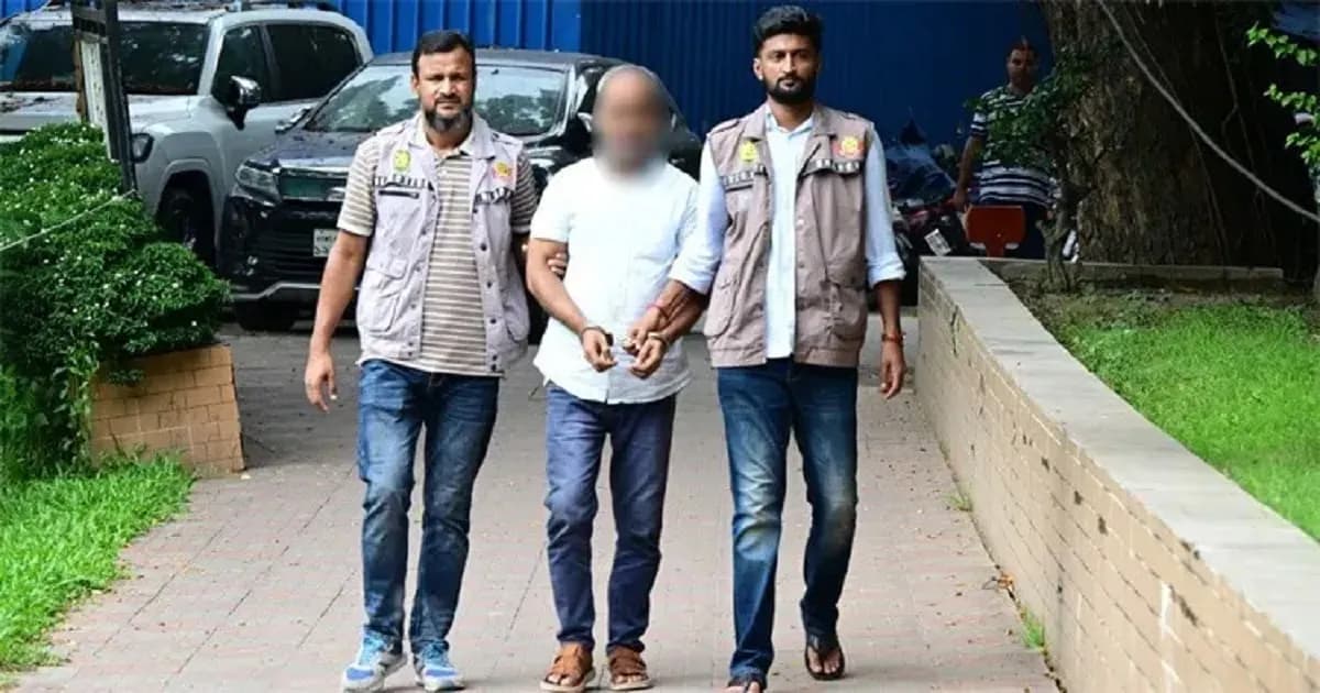 অস্ত্র-গুলিসহ গ্রেপ্তার শীর্ষ সন্ত্রাসী ‘শুটার জাকির’