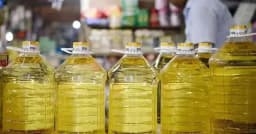 ভোজ্যতেলের দাম আপাতত বাড়ছে না: বাণিজ্যমন্ত্রী